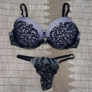 Victoria’s Secret Push-Up Bra & Thong Set – Black Lace & Lilac Mesh